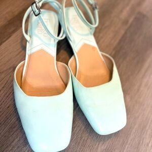 Franco Sarto Shoes! Very elegant for spring outfits! 👗